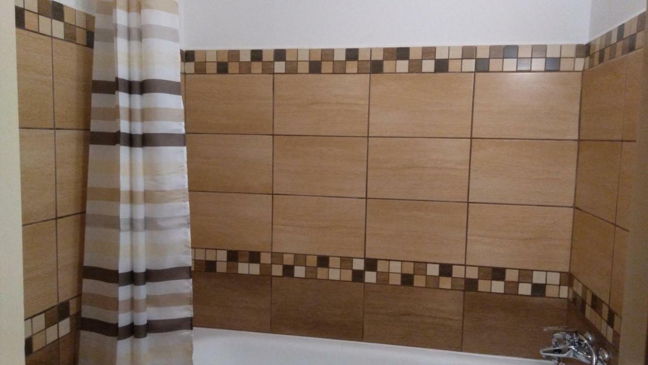 Gesztenyes Apartman ミシュコルツ エクステリア 写真
