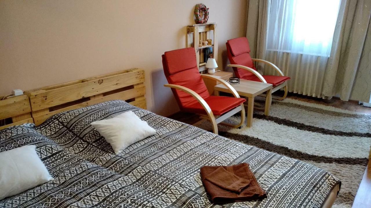 Gesztenyes Apartman ミシュコルツ エクステリア 写真