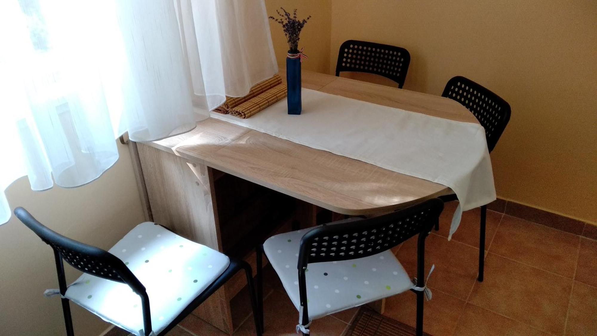 Gesztenyes Apartman ミシュコルツ エクステリア 写真